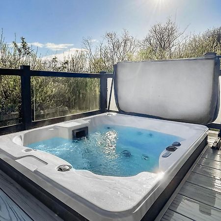 Cheddar Woods Resort And Spa Εξωτερικό φωτογραφία